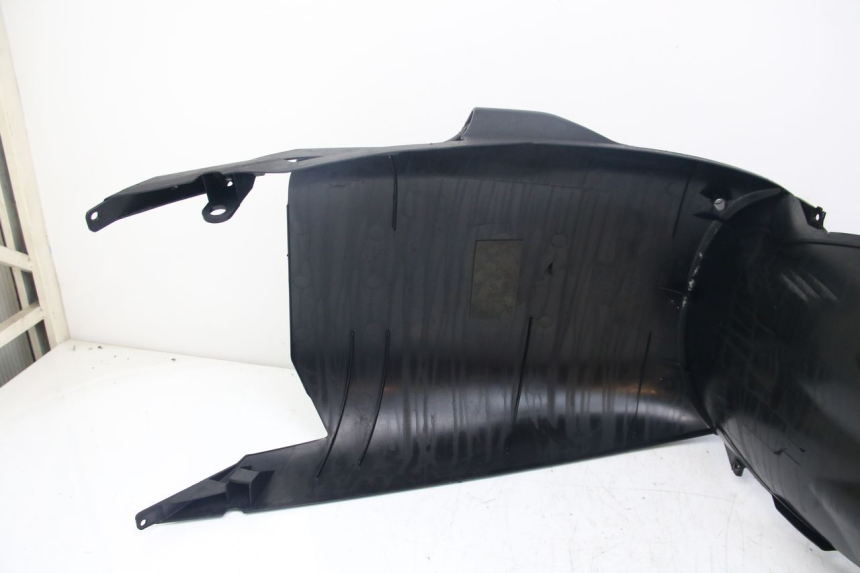 photo de LOWER BODY SHELL YAMAHA D'ELIGHT DELIGHT 125 (2017 - 2020) - Additional view of the item