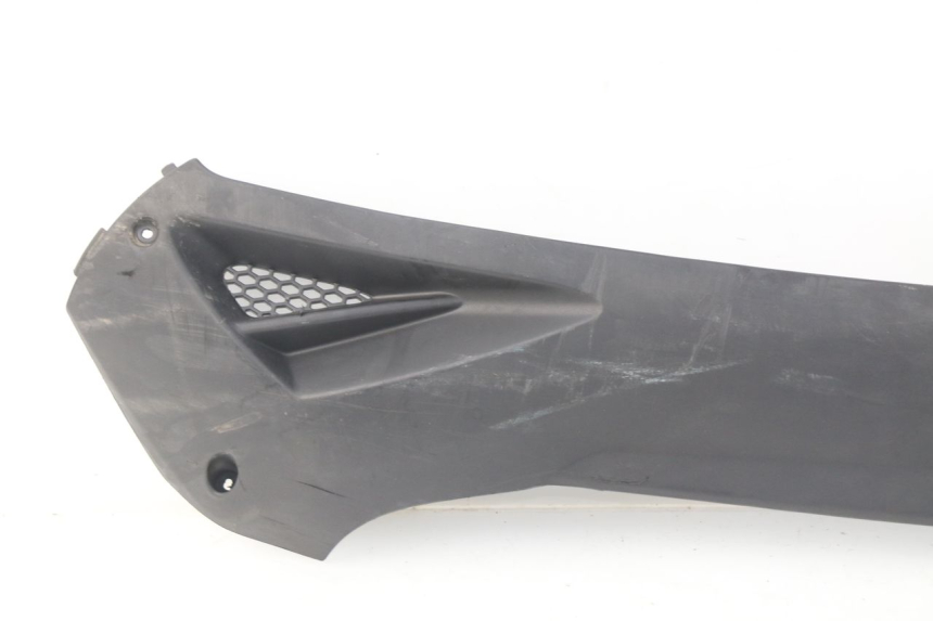 photo de LEFT BELLY PANEL KYMCO AGILITY CITY 4T 50 (2008 - 2016) - Technical close-up