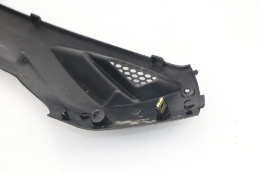 photo de LEFT BELLY PANEL KYMCO AGILITY CITY 50 (2008 - 2016) - Technical close-up