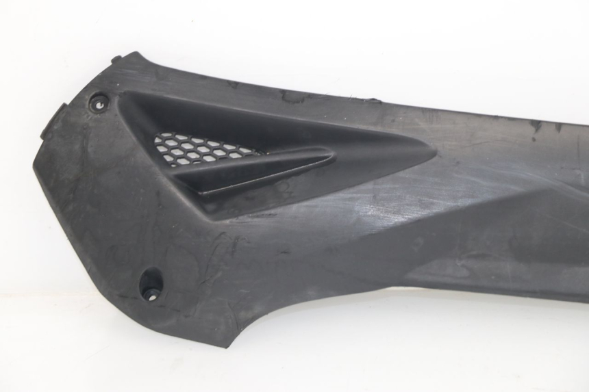 photo de LEFT BELLY PANEL KYMCO AGILITY CITY 50 (2008 - 2016) - Fixing points details