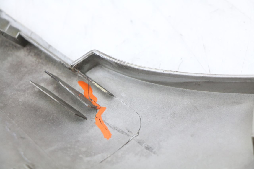 photo de LEFT BELLY PANEL BMW C1 125 (2000 - 2003) - Distinctive features