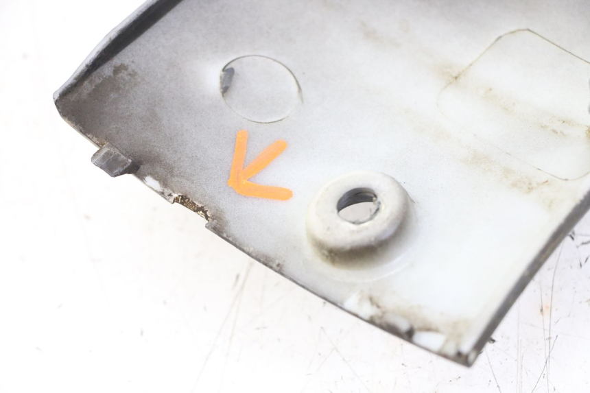 photo de LEFT BELLY PANEL LONGJIA DIGITA 4T 50 (2019 - 2022) - Fixing points details