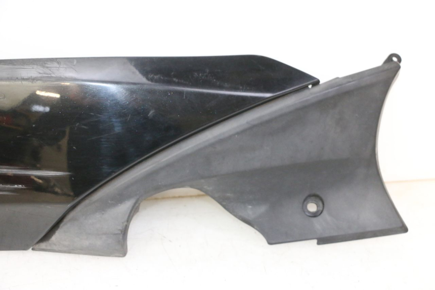photo de LEFT LOWER FAIRING HONDA FES S-WING SWING ABS 125 (2007 - 2015) - Fixing points details