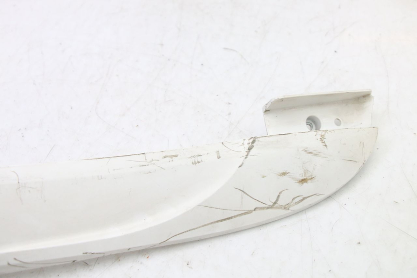 photo de LEFT LOWER FAIRING SYM FIDDLE 3 III 125 (2014 - 2020) - Zoom on usage condition