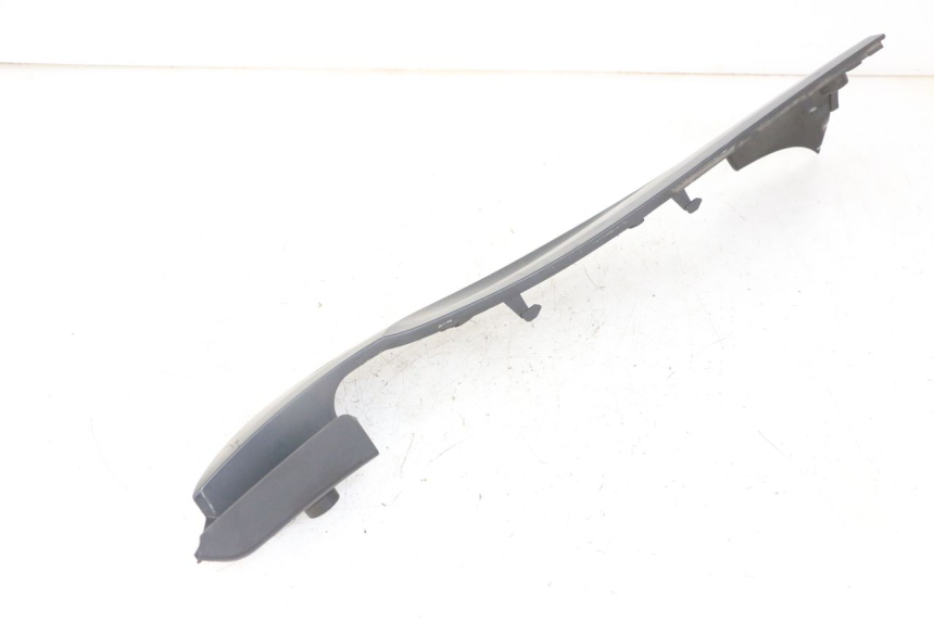 photo de LEFT BELLY PANEL SYM FIDDLE 3 III 50 (2014 - 2020) - Fixing points details