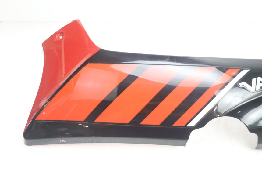 photo de LEFT BELLY PANEL VASTRO GP 2T 50 (2013 - 2017) - Component detail