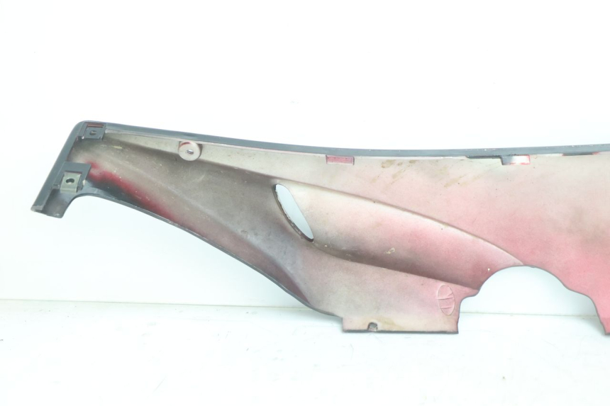 photo de LEFT BELLY PANEL VASTRO GP 2T 50 (2013 - 2017) - Surface and material condition