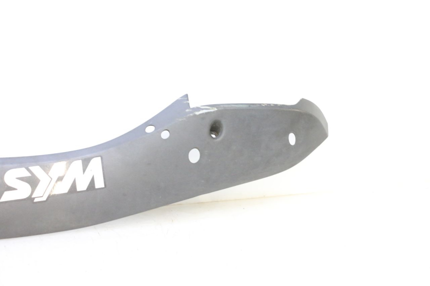 photo de LEFT BELLY PANEL SYM GTS EVO 125 (2009 - 2013) - Zoom on usage condition