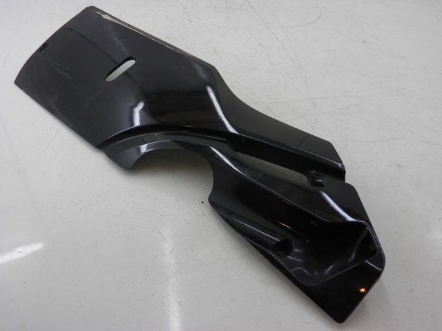 photo de LEFT BELLY PANEL HONDA FES PANTHEON 125 (2003 - 2007) - Technical close-up
