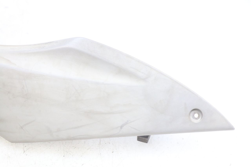 photo de LEFT LOWER FAIRING YAMAHA HW XENTER 125 (2011 - 2017) - Surface and material condition