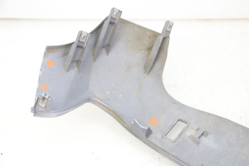 photo de LEFT BELLY PANEL SYM JOYMAX 125 (2010 - 2017) - Zoom on usage condition