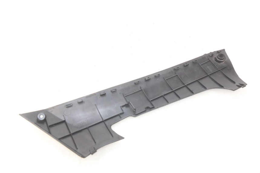 photo de LEFT LOWER FAIRING PEUGEOT KISBEE 2T 50 (2010 - 2017) - Technical close-up