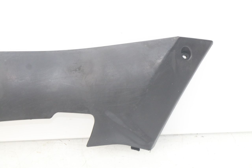 photo de LEFT LOWER FAIRING PEUGEOT KISBEE 2T 50 (2010 - 2017) - Surface and material condition