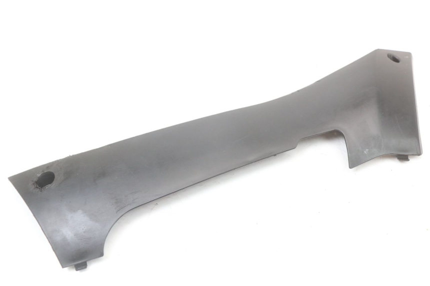 photo de LEFT LOWER FAIRING PEUGEOT KISBEE 4T 50 (2010 - 2017) - Technical close-up