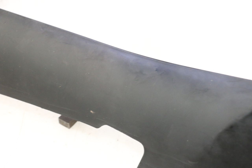 photo de LEFT BELLY PANEL PEUGEOT KISBEE 4T 50 (2023 - 2026) - Fixing points details