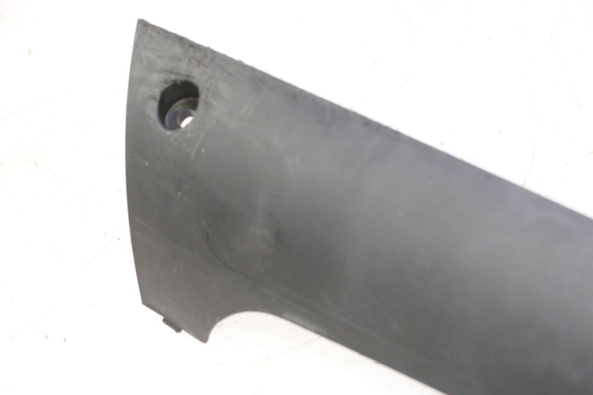 photo de LEFT BELLY PANEL PEUGEOT KISBEE 4T 50 (2023 - 2026) - Surface and material condition