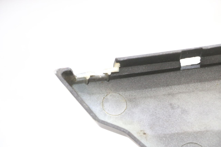 photo de LEFT BELLY PANEL KEEWAY MATRIX RX9 125 (2006 - 2007) - Fixing points details