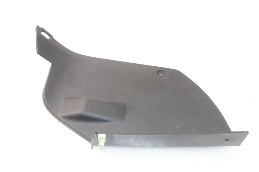 photo de LEFT BELLY PANEL PEUGEOT METROPOLIS 400 (2017 - 2020) - Technical close-up