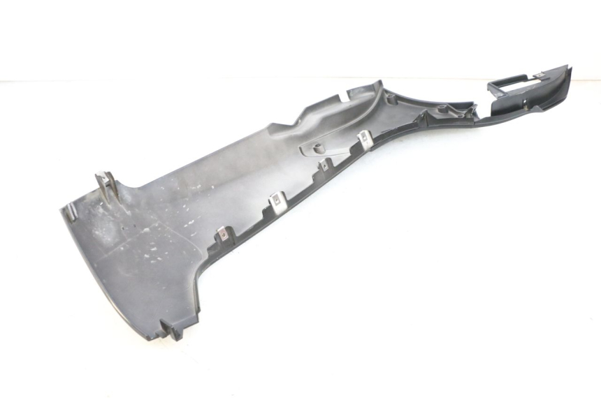 photo de LEFT BELLY PANEL PIAGGIO MP3 HPE 350 (2018 - 2020) - Distinctive features