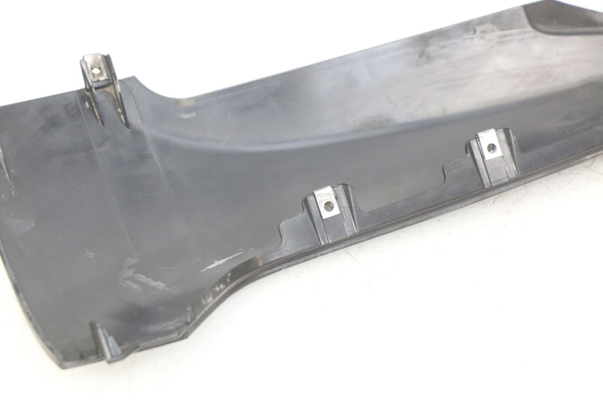 photo de LEFT LOWER FAIRING PIAGGIO MP3 LT 300 (2010 - 2016) - Alternative perspective