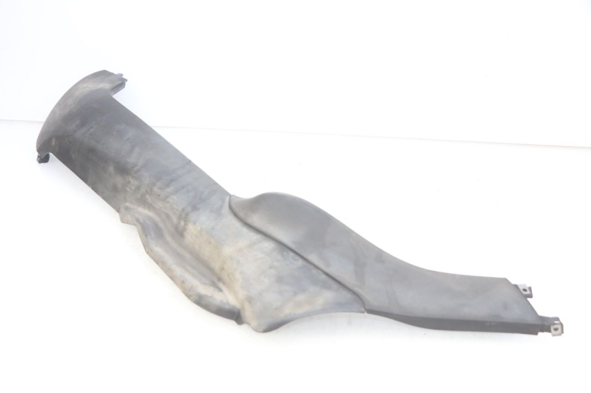 photo de LEFT LOWER FAIRING PIAGGIO MP3 LT 300 (2010 - 2016) - Fixing points details