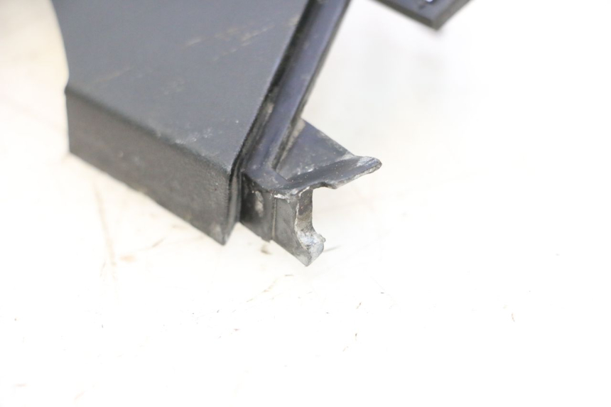 photo de LEFT BELLY PANEL PIAGGIO MP3 LT 400 (2007 - 2012) - Additional view of the item