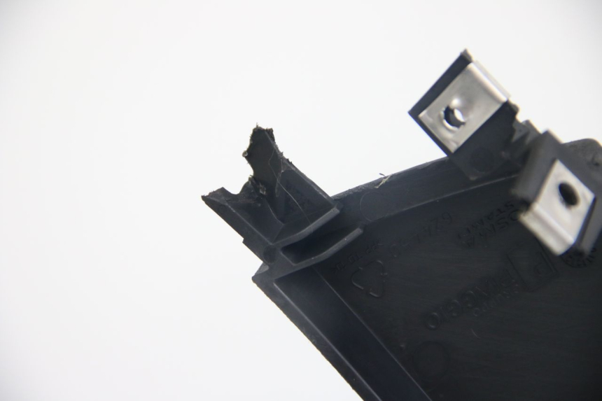 photo de LEFT LOWER FAIRING PIAGGIO MP3 125 (2006 - 2014) - Additional view of the item