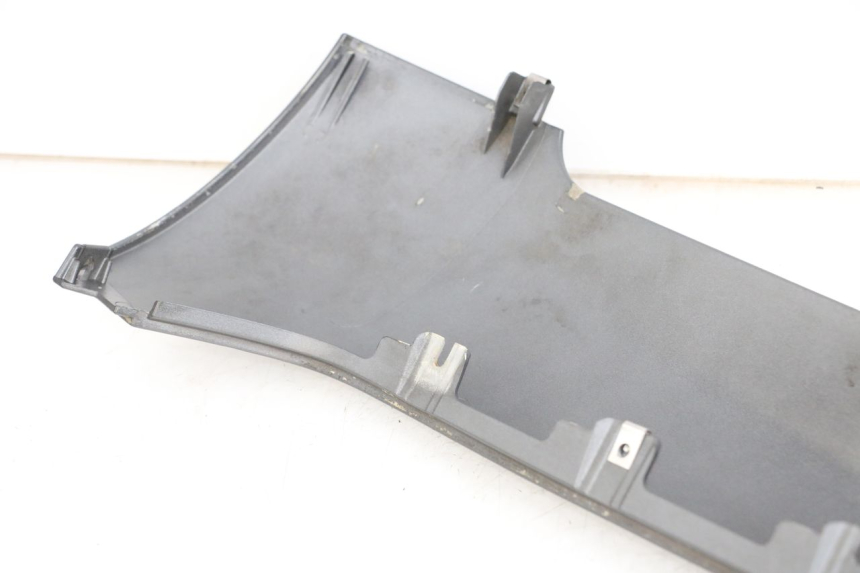 photo de LEFT LOWER FAIRING PIAGGIO MP3 500 (2011 - 2015) - Alternative perspective