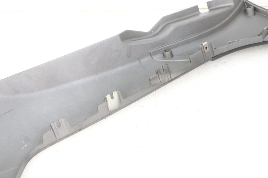 photo de LEFT BELLY PANEL PIAGGIO MP3 500 (2014 - 2017) - Component detail
