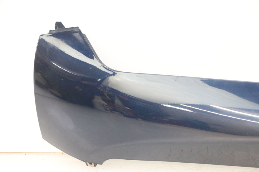 photo de LEFT BELLY PANEL PIAGGIO MP3 RL 250 (2006 - 2010) - Distinctive features