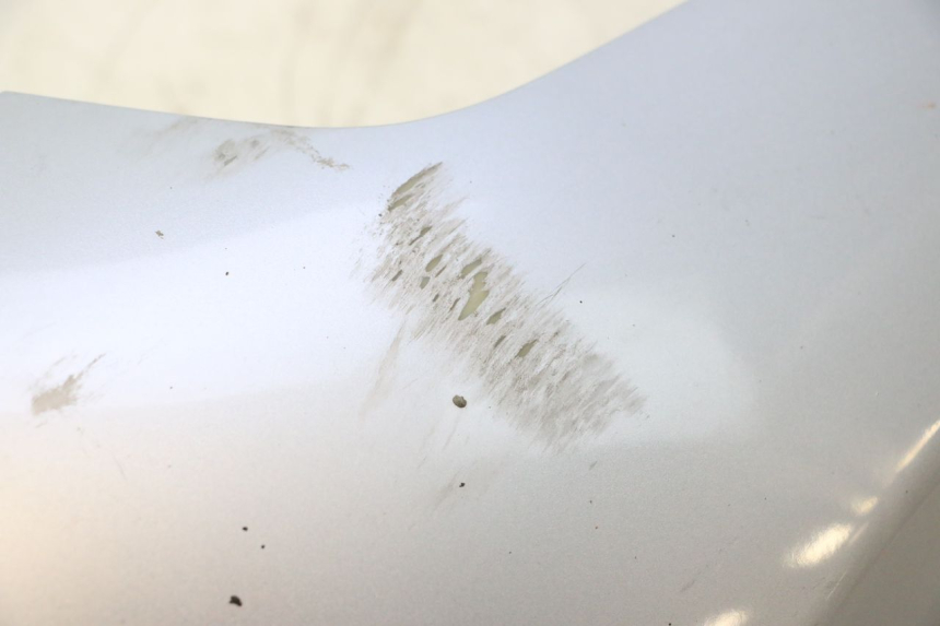 photo de LEFT LOWER FAIRING PIAGGIO MP3 125 (2006 - 2014) - Alternative perspective