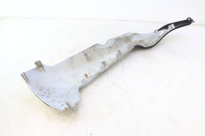 photo de LEFT LOWER FAIRING PIAGGIO MP3 125 (2006 - 2014) - Markings and original references