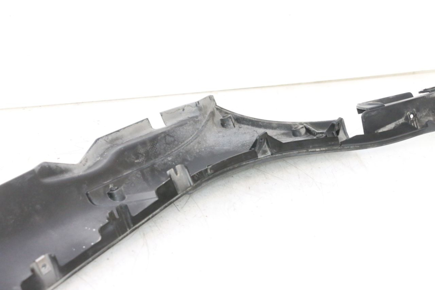 photo de LEFT BELLY PANEL PIAGGIO MP3 500 (2016 - 2018) - Distinctive features