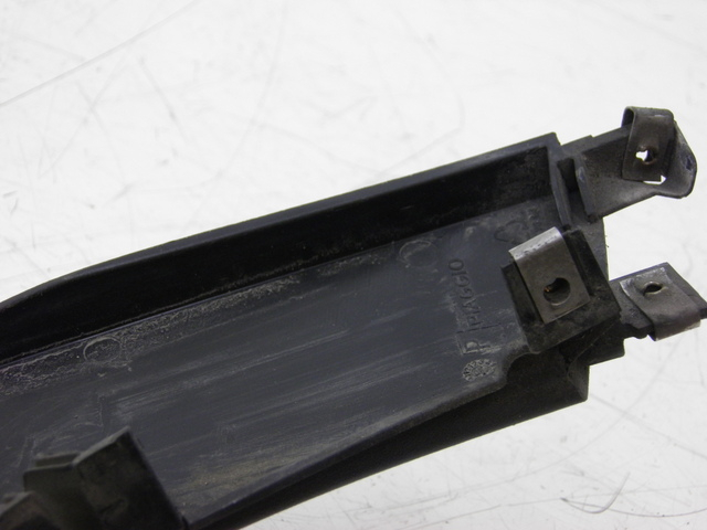 photo de LEFT BELLY PANEL PIAGGIO MP3 RL 125 (2006 - 2014) - Additional view of the item