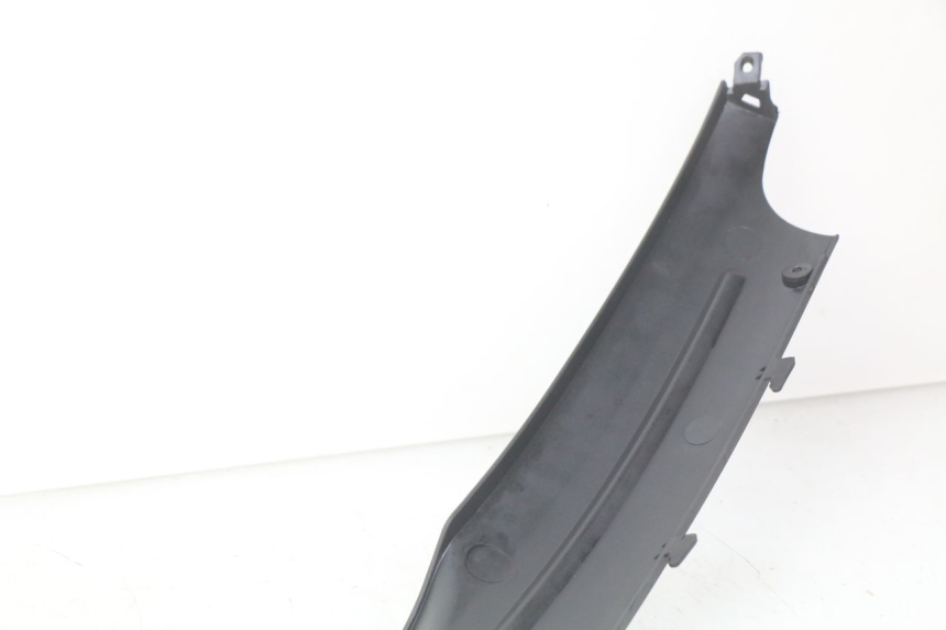 photo de LEFT LOWER FAIRING TNT MOTOR ROMA 10' 2T 50 (2011 - 2018) - Zoom on usage condition