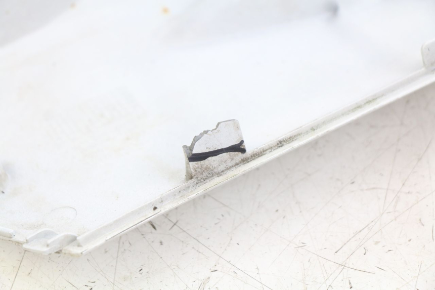 photo de LEFT LOWER FAIRING DAELIM S3 125 (2010 - 2017) - Technical close-up