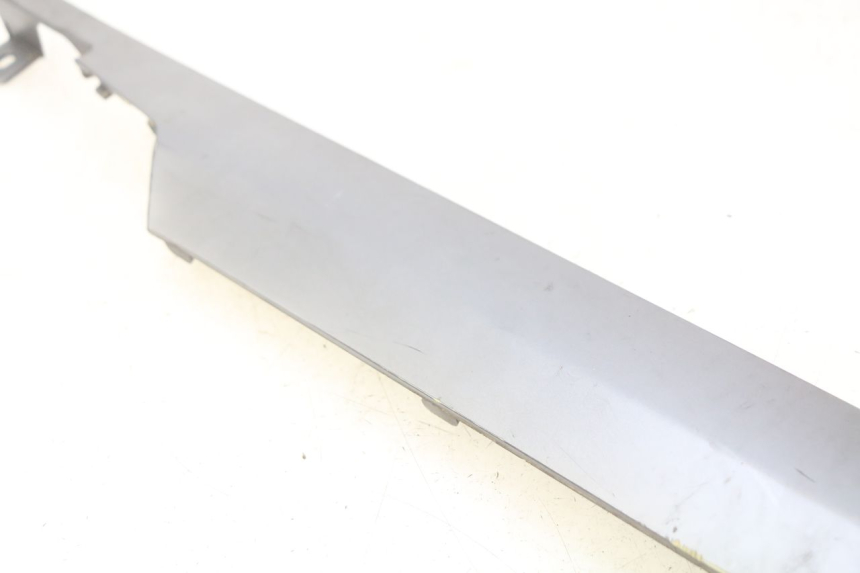 photo de LEFT LOWER FAIRING LVNENG S5 1 (2019 - 2023) - Zoom on usage condition