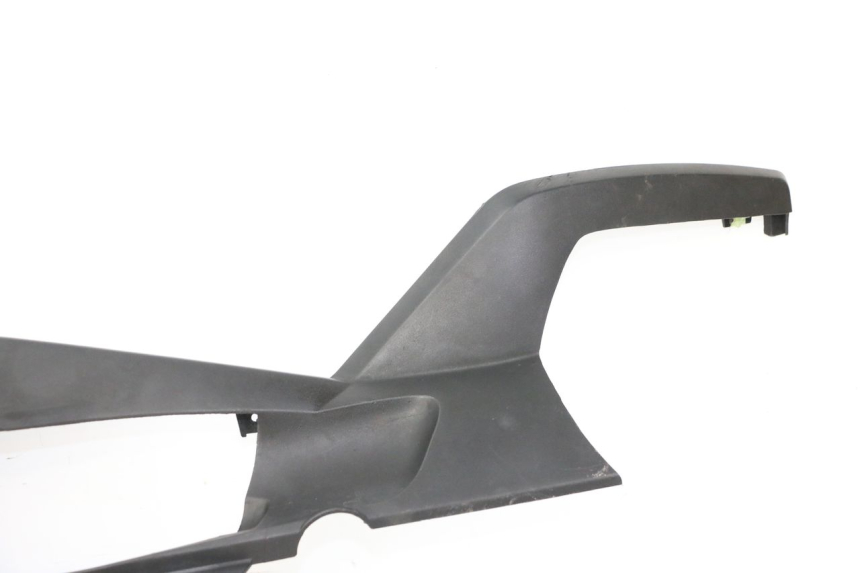 photo de LEFT BELLY PANEL PEUGEOT SATELIS COMPRESSOR K15 125 (2006 - 2009) - Additional view of the item