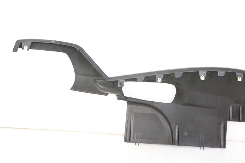 photo de LEFT BELLY PANEL PEUGEOT SATELIS COMPRESSOR K15 125 (2006 - 2009) - Zoom on usage condition