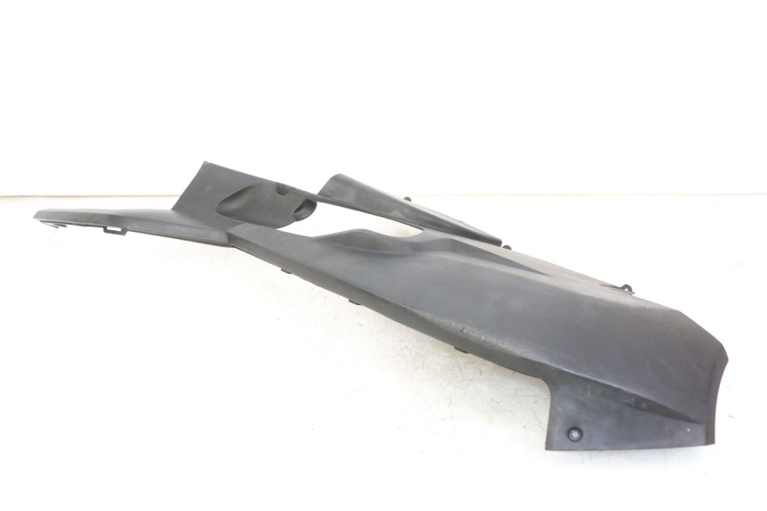 photo de LEFT BELLY PANEL PEUGEOT SATELIS COMPRESSOR K15 125 (2006 - 2009) - Surface and material condition