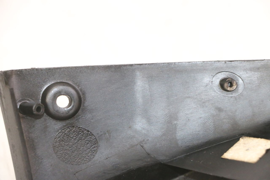 photo de LEFT BELLY PANEL PEUGEOT SATELIS COMPRESSOR K15 125 (2006 - 2009) - Component detail