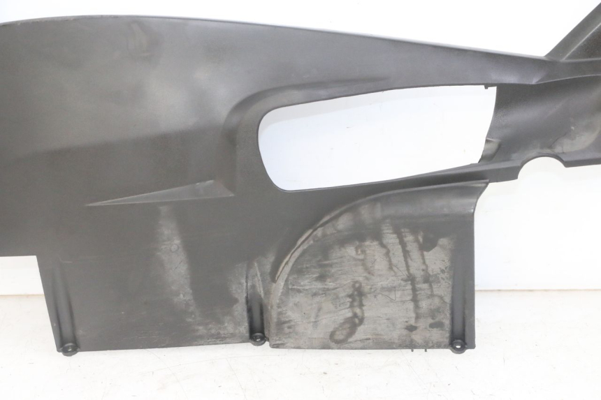 photo de LEFT BELLY PANEL PEUGEOT SATELIS COMPRESSOR K15 125 (2006 - 2009) - High-resolution close-up