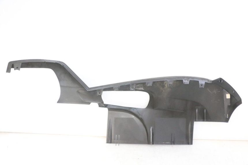 photo de LEFT BELLY PANEL PEUGEOT SATELIS COMPRESSOR K15 125 (2006 - 2009) - Surface and material condition