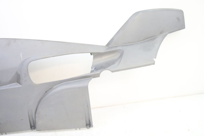 photo de LEFT BELLY PANEL PEUGEOT SATELIS 250 (2006 - 2012) - Zoom on usage condition