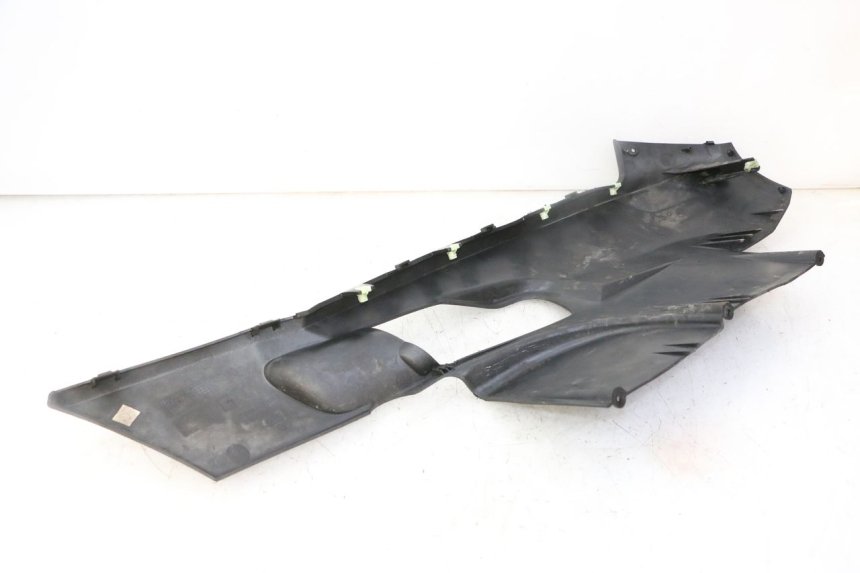 photo de LEFT BELLY PANEL PEUGEOT SATELIS 125 (2013 - 2018) - Alternative perspective