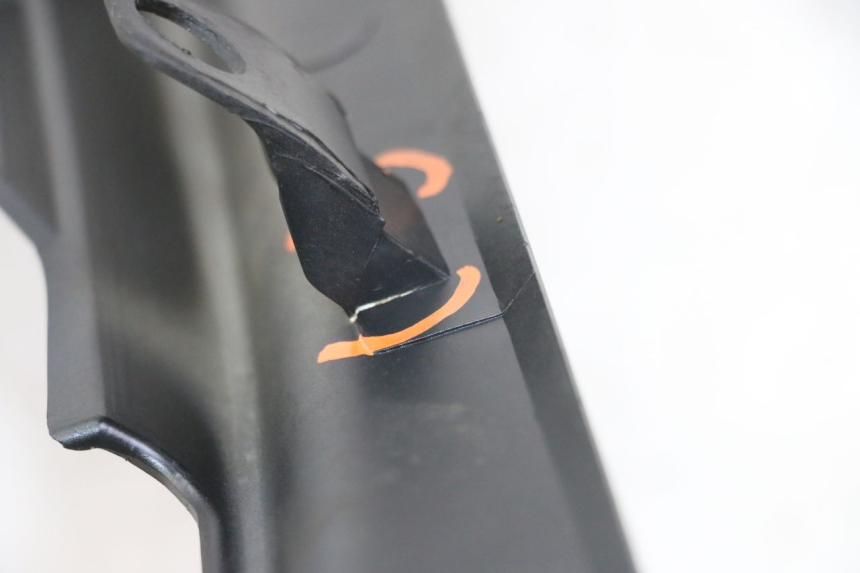 photo de LEFT LOWER FAIRING APRILIA SXR 50 (2021 - 2023) - Alternative perspective