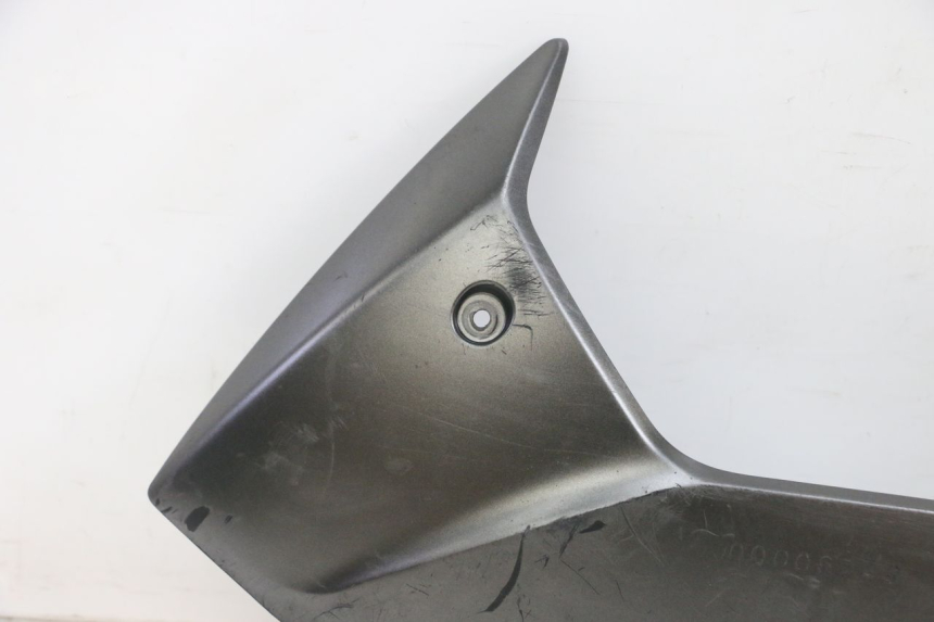 photo de LEFT BELLY PANEL YAMAHA TRICITY 300 (2020 - 2024) - Focus on structure