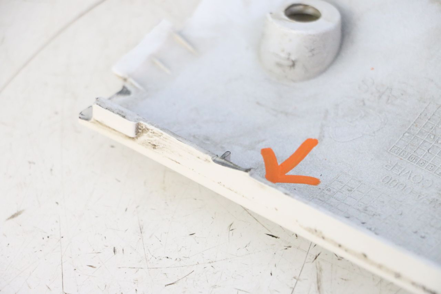 photo de LEFT BELLY PANEL PEUGEOT TWEET PRO CARGO 50 (2018 - 2022) - Fixing points details