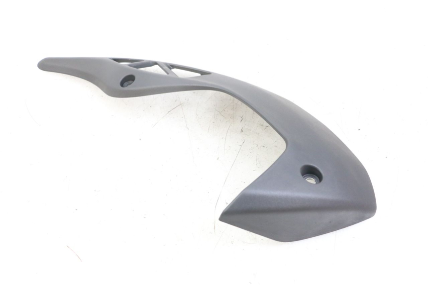 photo de LEFT LOWER FAIRING KAWASAKI VERSYS ABS 650 (2015 - 2018) - Technical close-up
