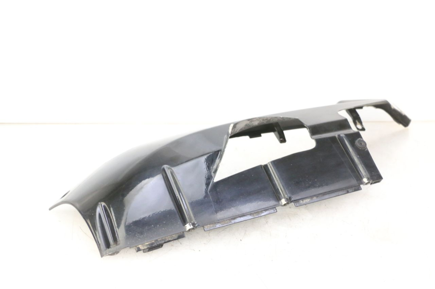 photo de LEFT BELLY PANEL PEUGEOT VIVACITY NEW 4T 50 (2008 - 2017) - Fixing points details